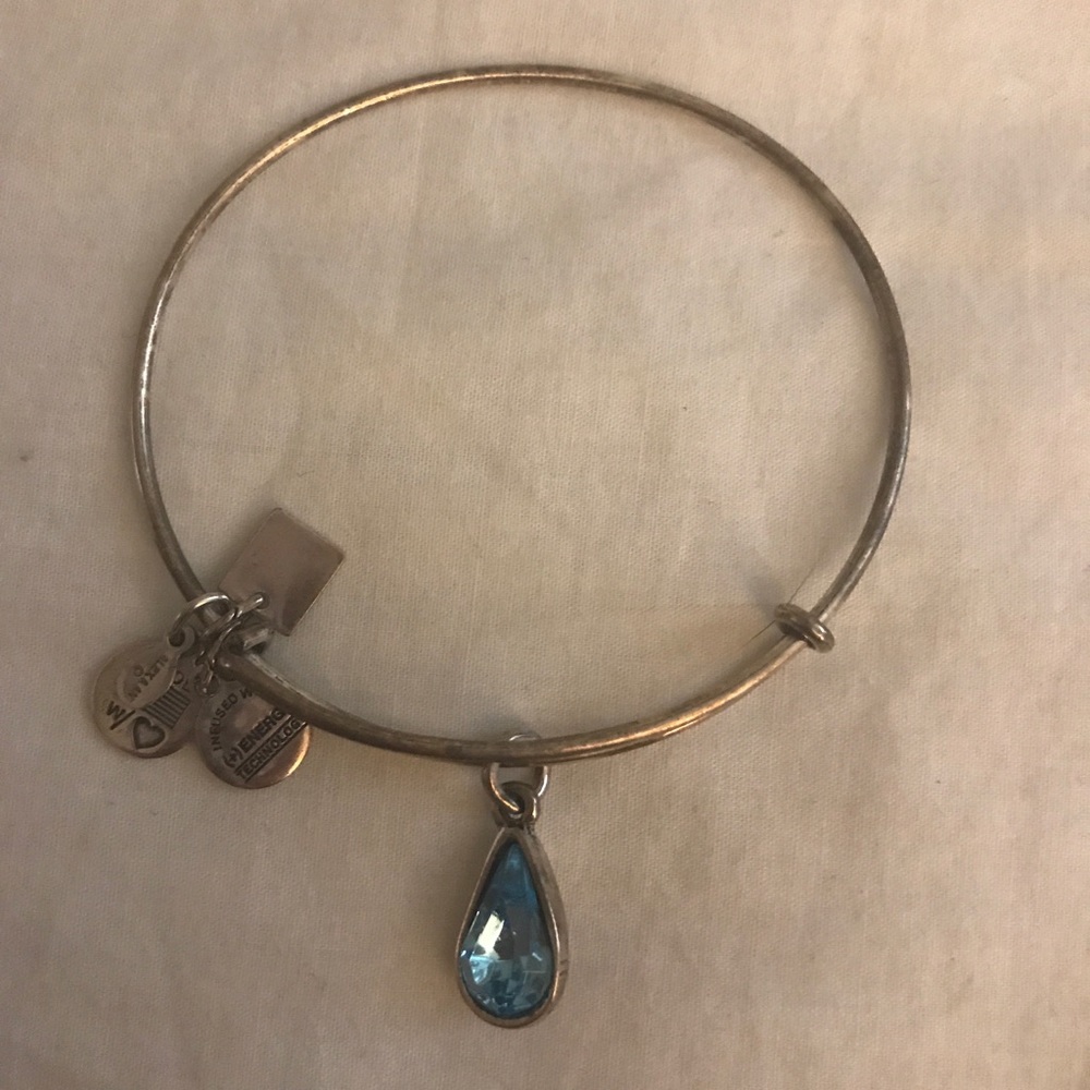 Alex & Ani raindrop bangle