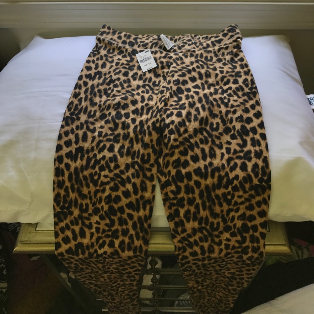 Cheetah leggings from Victoria's Secret pink