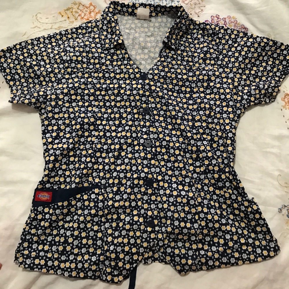 Dickies Floral Scrub Top