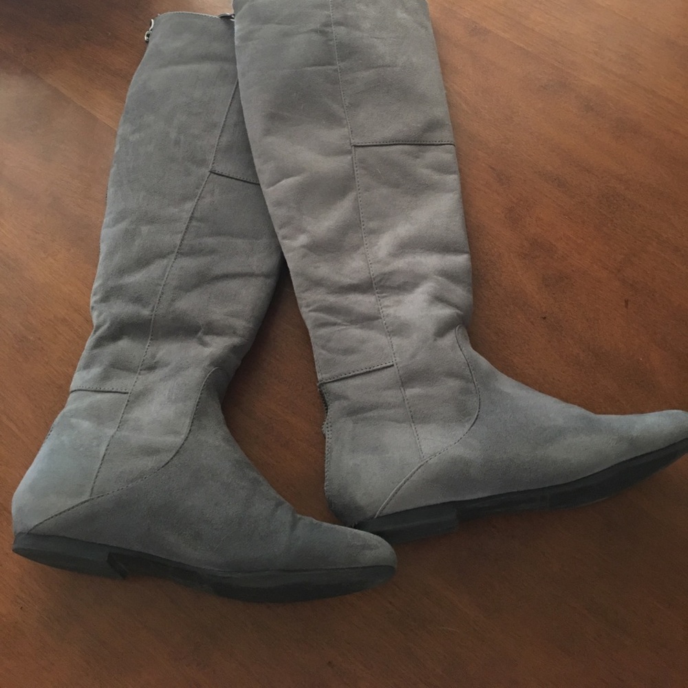 Mid calf grey suede boots