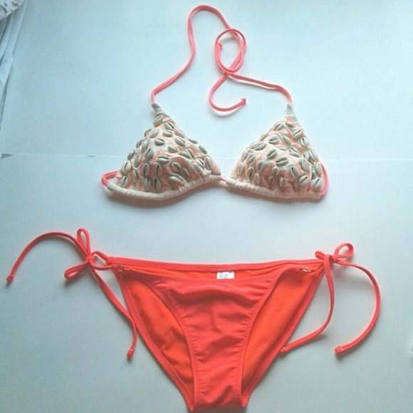 Forever 21 Other - String Bikini- top with shells