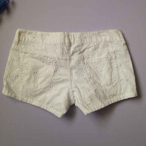 Aeropostale floral Knit shorts - Picture 4 of 4