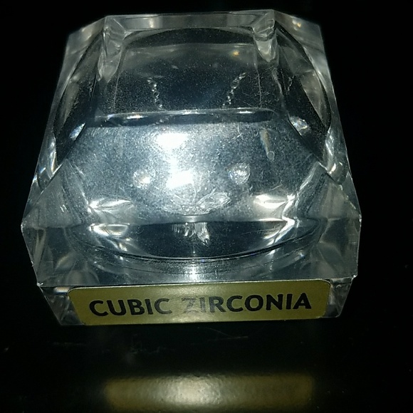 CZ butterfly necklace with studs - Picture 3 of 4