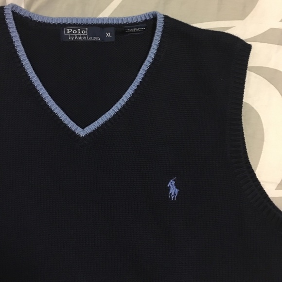 Boys XL V Neck Polo Vest - Picture 2 of 2