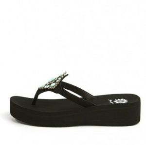 Yellow Box turquoise and diamond sandles