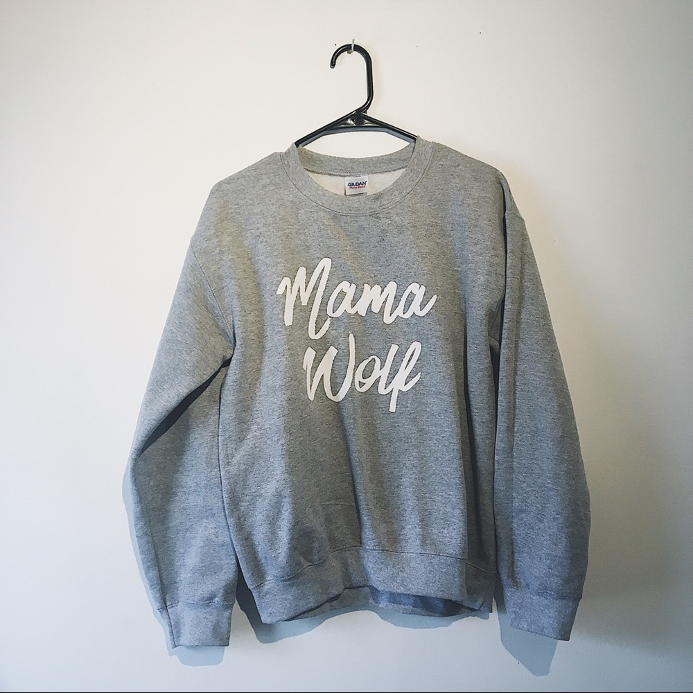 Graphic Sweatshirt 🐺