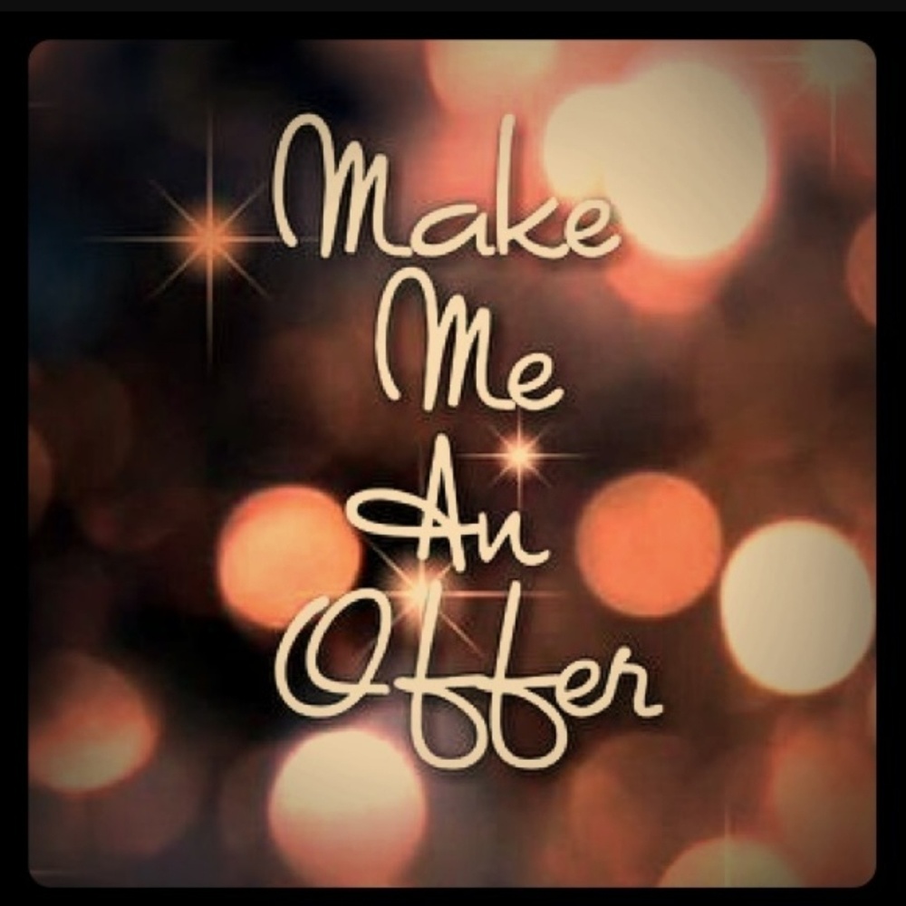 MAKE ME AN OFFER!!!! CHECK OUT MY CLOSET! 😗