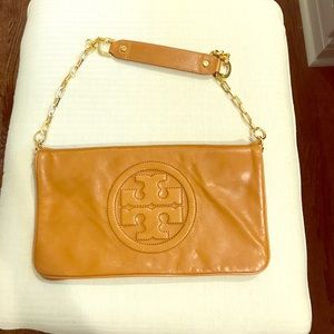 Tory Burch Bombe Reva Clutch/ handbag