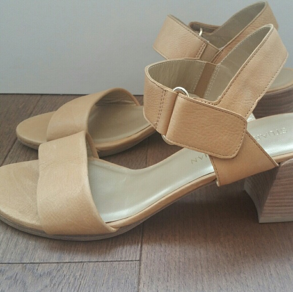 NEW Stuart Weitzman Broadband Leather City Sandal - Picture 3 of 6