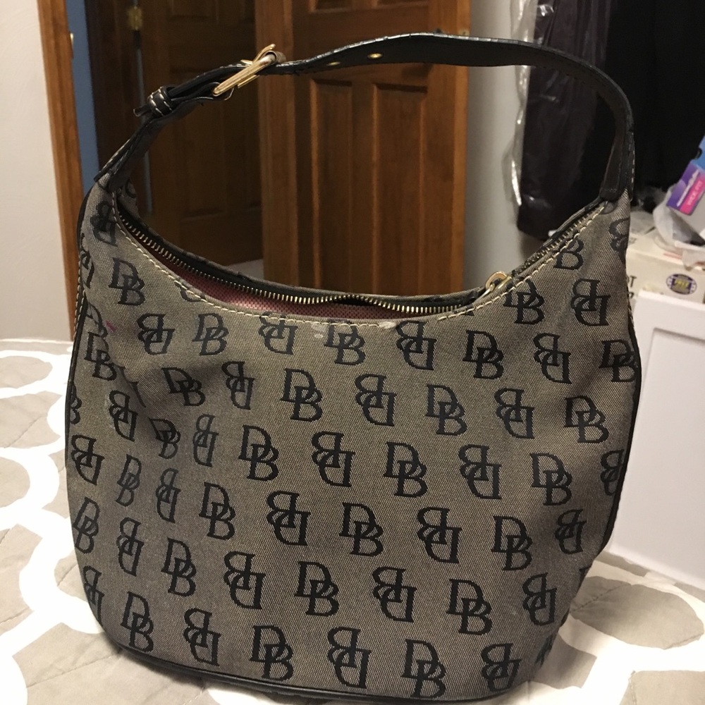 Dooney and Bourke Bucket Bag with adjustable strap