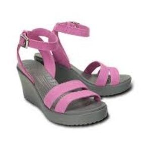 Crocs Leigh Wedge Sandal