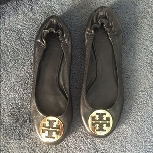 Tory burch large logo ballet flats