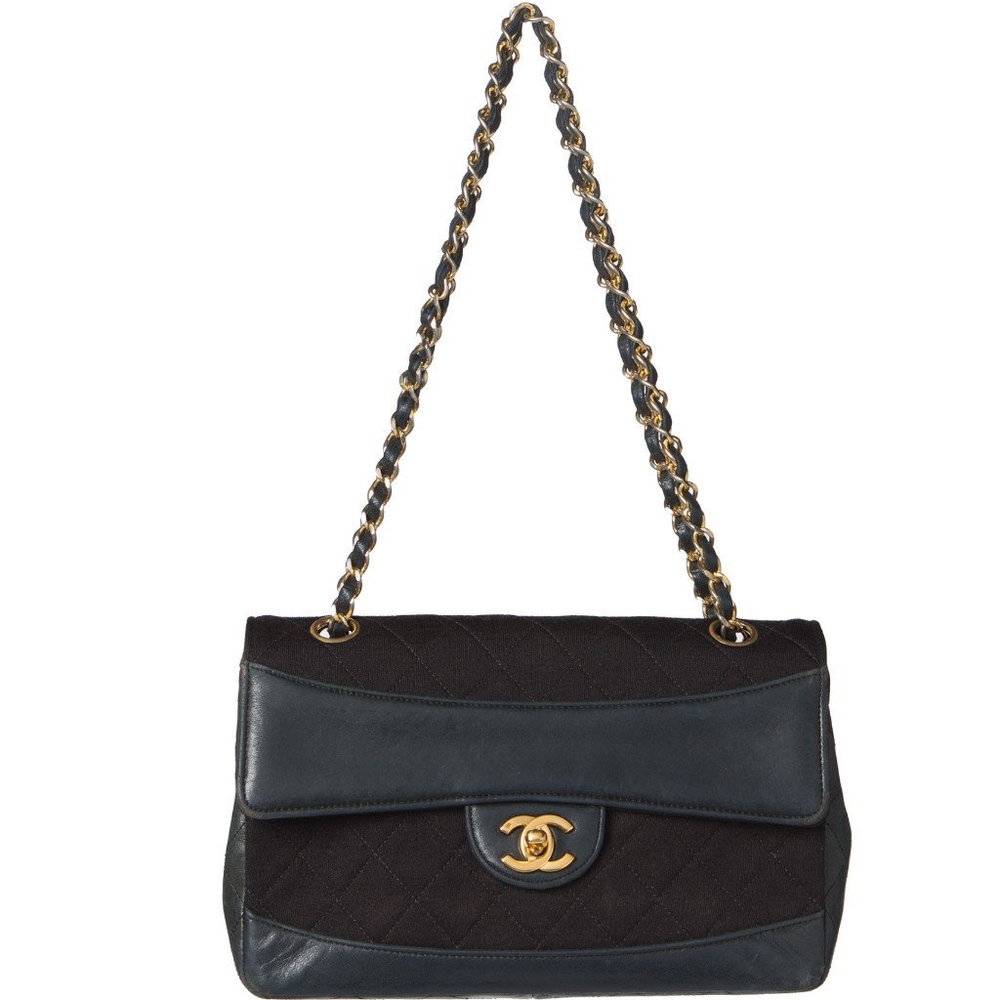 Chanel Black Matorasse Flap Chain Bag. Luxury!