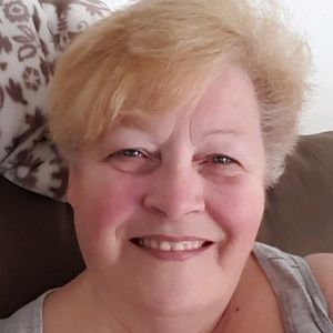 Meet your Posher, Pauline