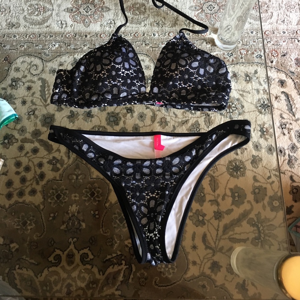 Victoria secret bathing suit ‼️
