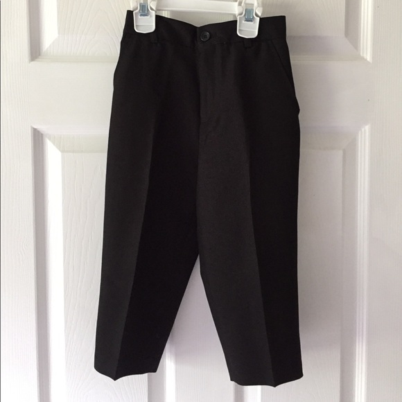 Toddler Boy 3-piece black suit - Picture 3 of 4