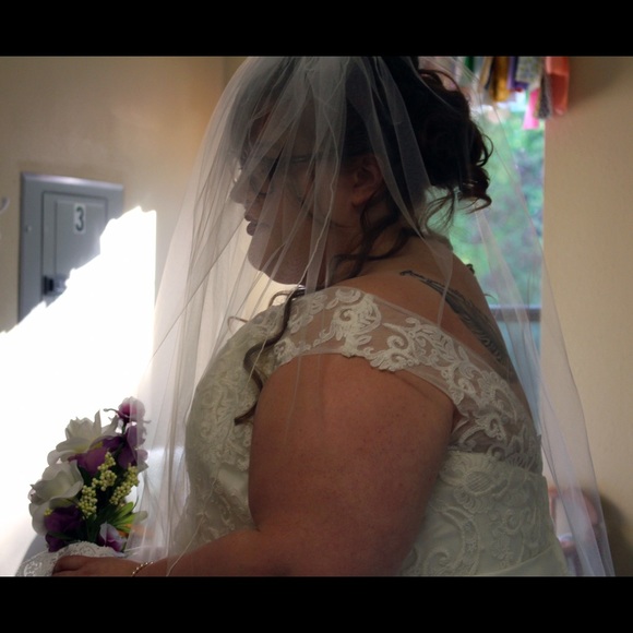 Meet your Posher, Ariel - Picture 1 of 1