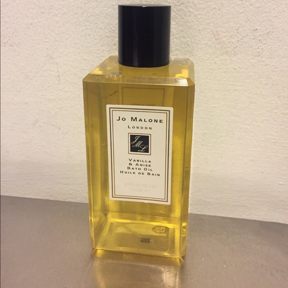 Ships today - Jo Malone Vanilla & Anise Bath Oil