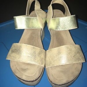OTBT Lookalike Gold Wedges