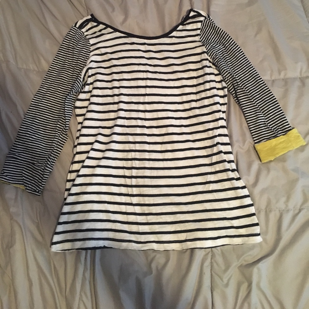 Quarter length striped shirt