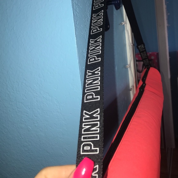 Victoria's Secret/Pink cooler - Picture 2 of 2