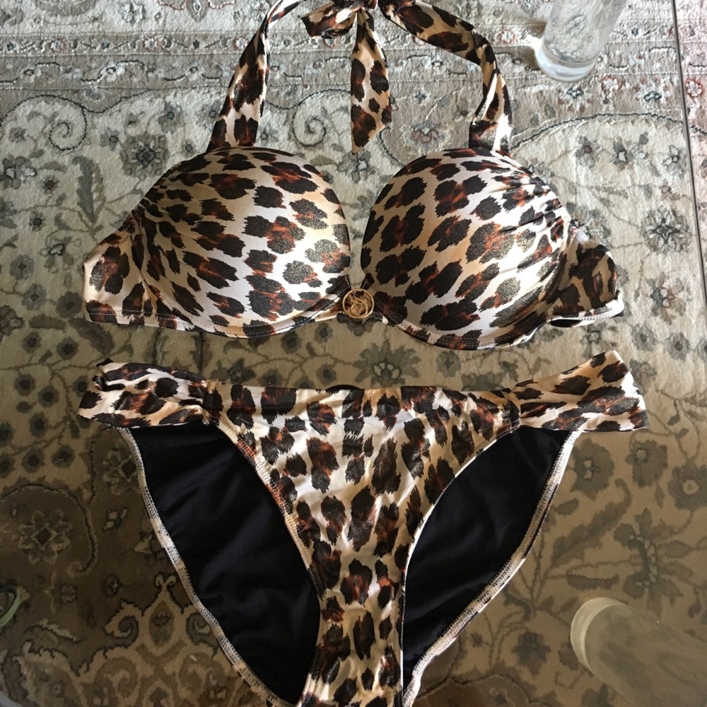 Victoria secret bathing suit ‼️