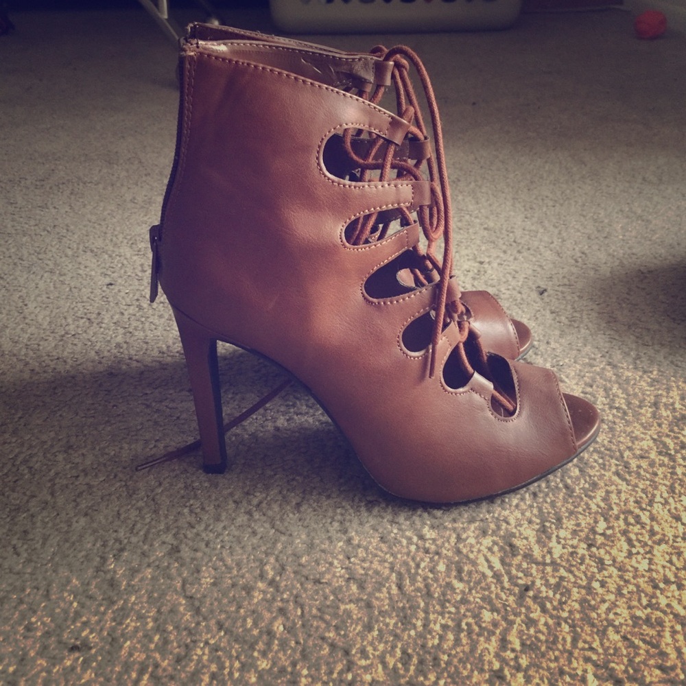 Cognac color string up heels