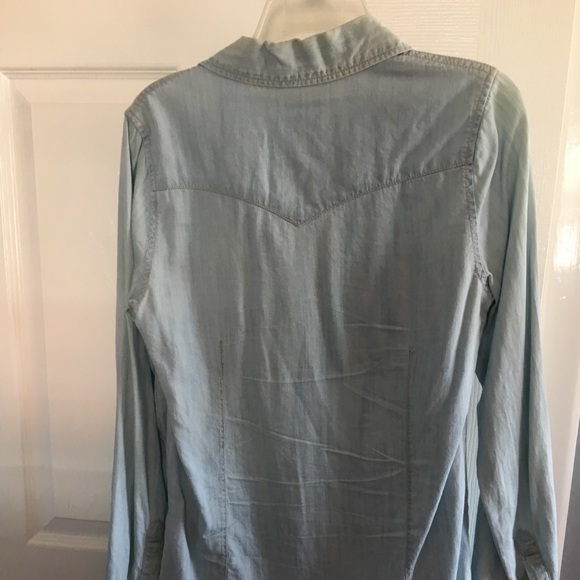 button down - Picture 2 of 2