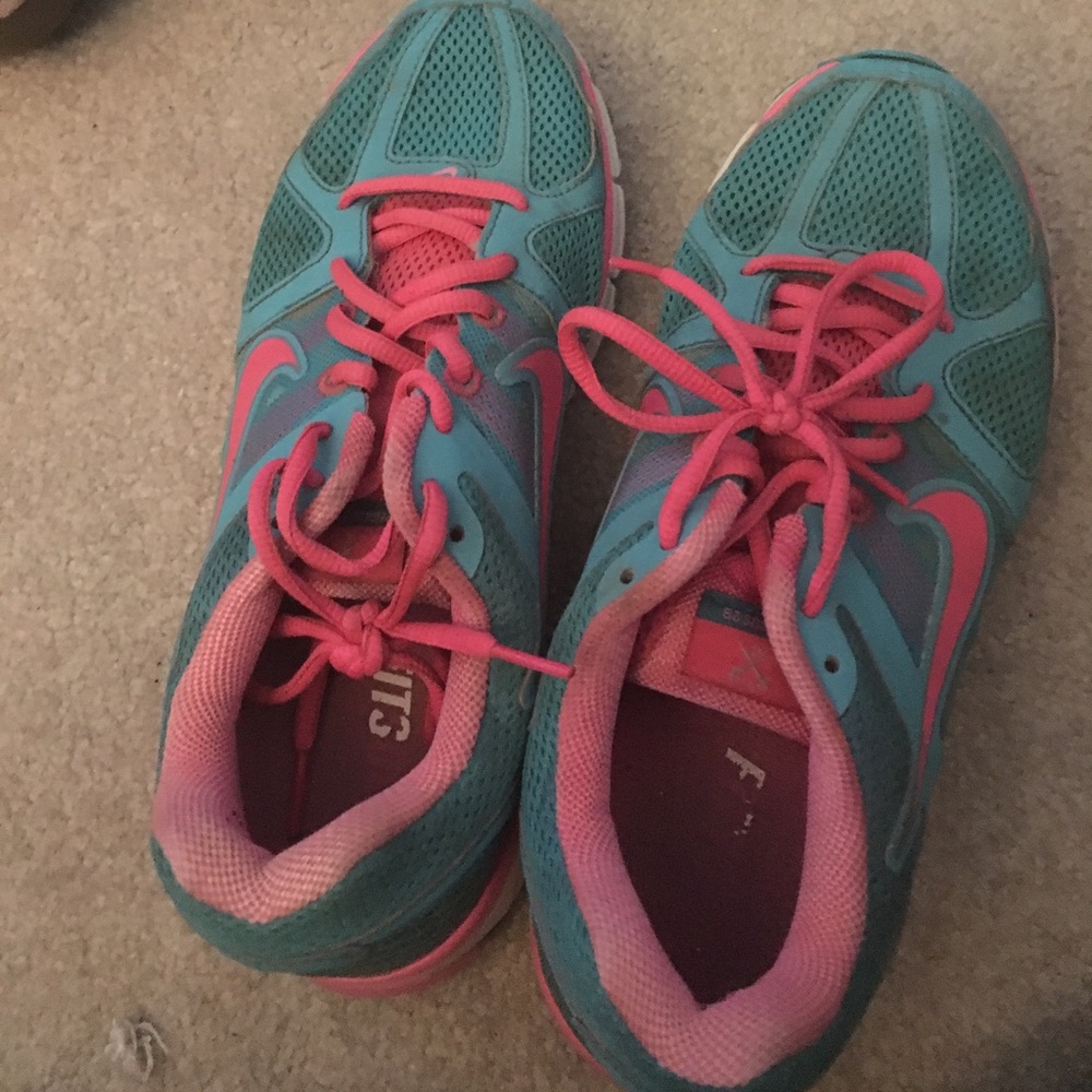 Women's Nike sneakers