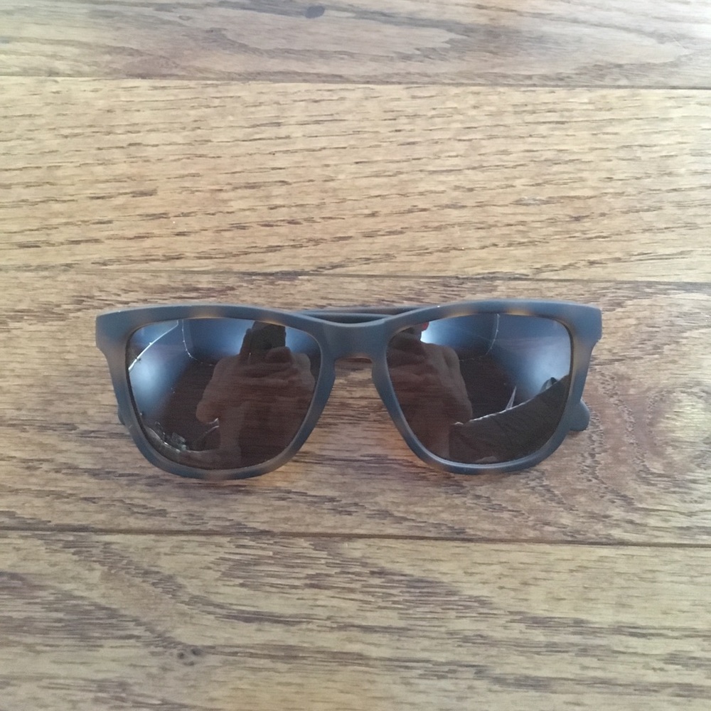 Hollister Sun glasses