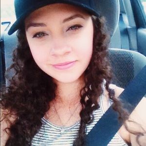 Meet your Posher, Fernanda