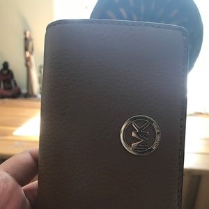 Micheal kors wallet small