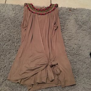 Large Brown Tank With Jewels