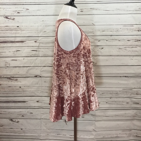 LAST 1 ๐ธ NWT Crushed Velvet Camisole Tank Top - Picture 4 of 5