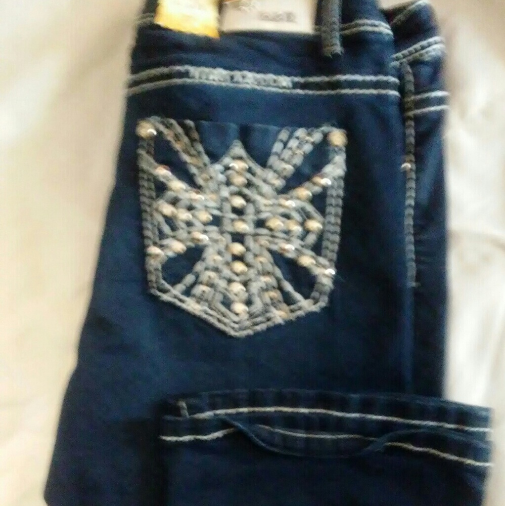 Jeans - Picture 3 of 4