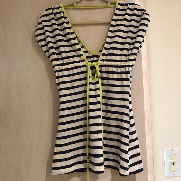 Larok cover up top size small draw string tie - Picture 3 of 3