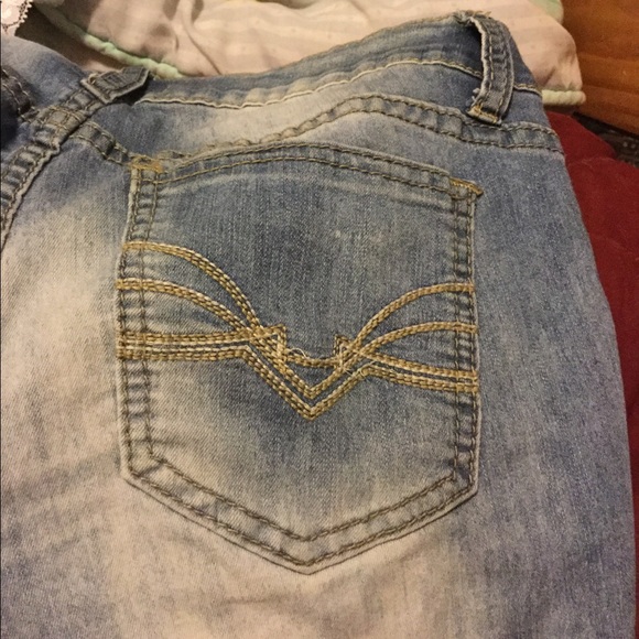 Skinny denim shorts/capris - Picture 3 of 3