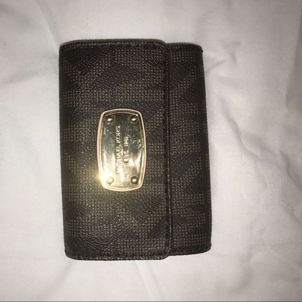 Michael Kora key wallet