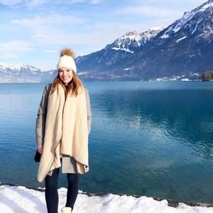 Meet your Posher, Claire