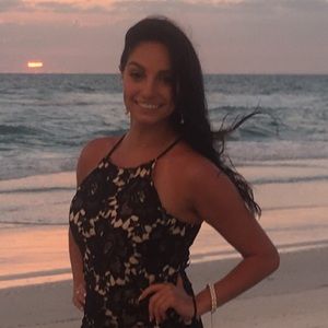 Meet your Posher, Adriana