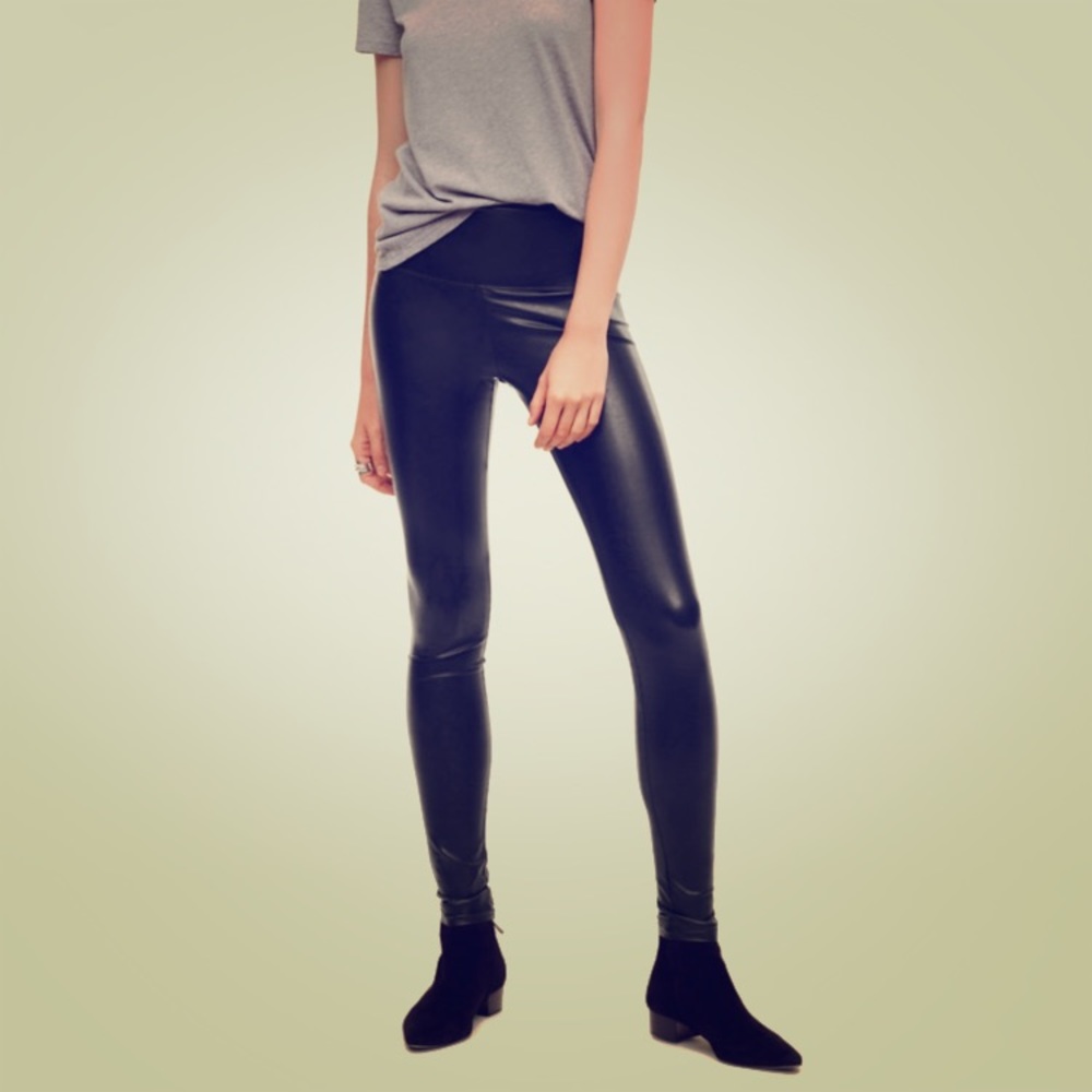 Aritzia Black Faux Leather Leggings (Size M 4-6)