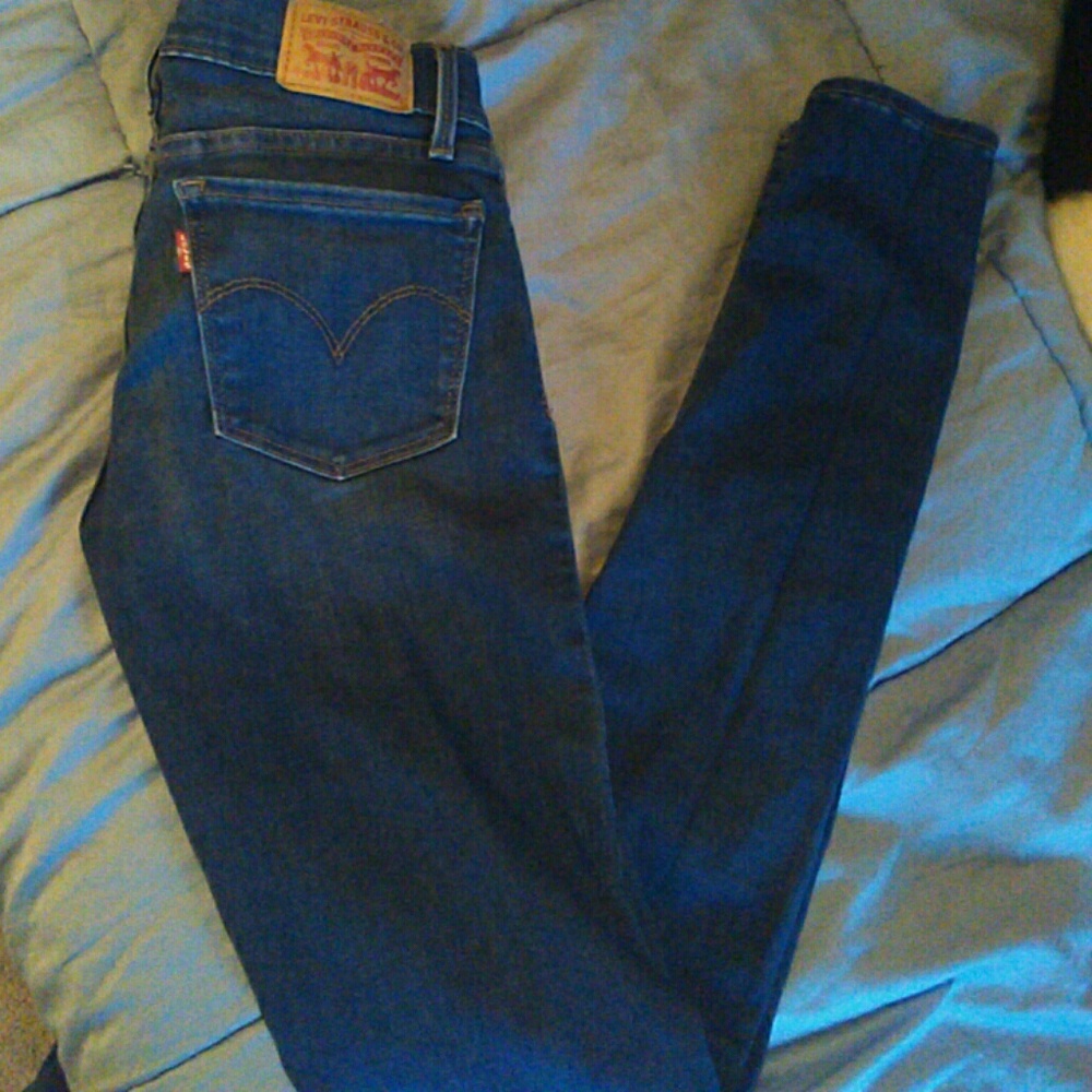 Levis 710 super skinny size 25