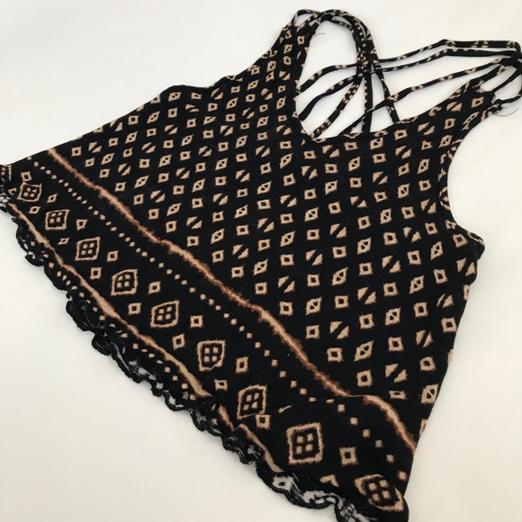 Forever 21 Tops - HP- Forever 21 Tribal Crop Top