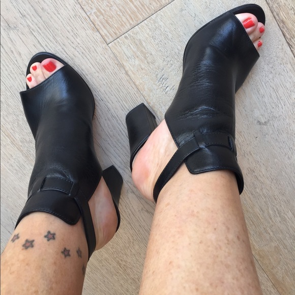 Via Spiga Shoes - Via Spiga Fabrizie Sandal.