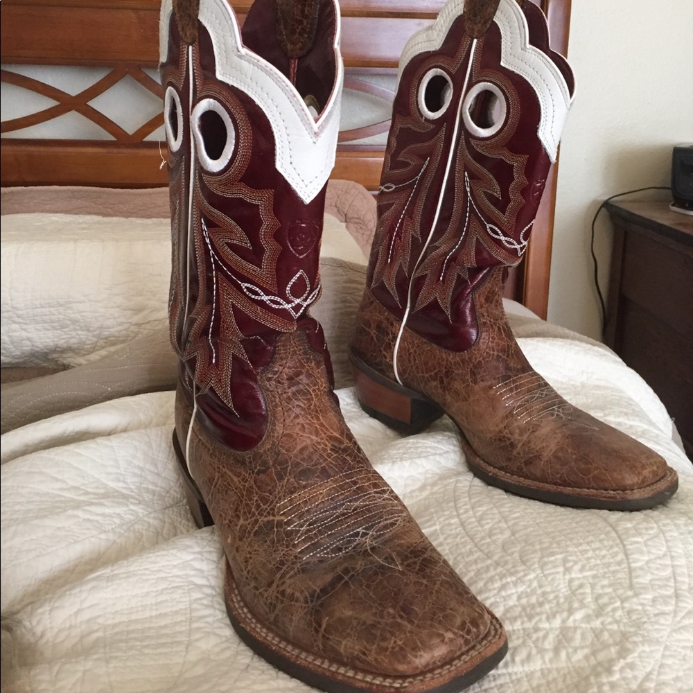 MENS ARIAT COWBOY BOOTS