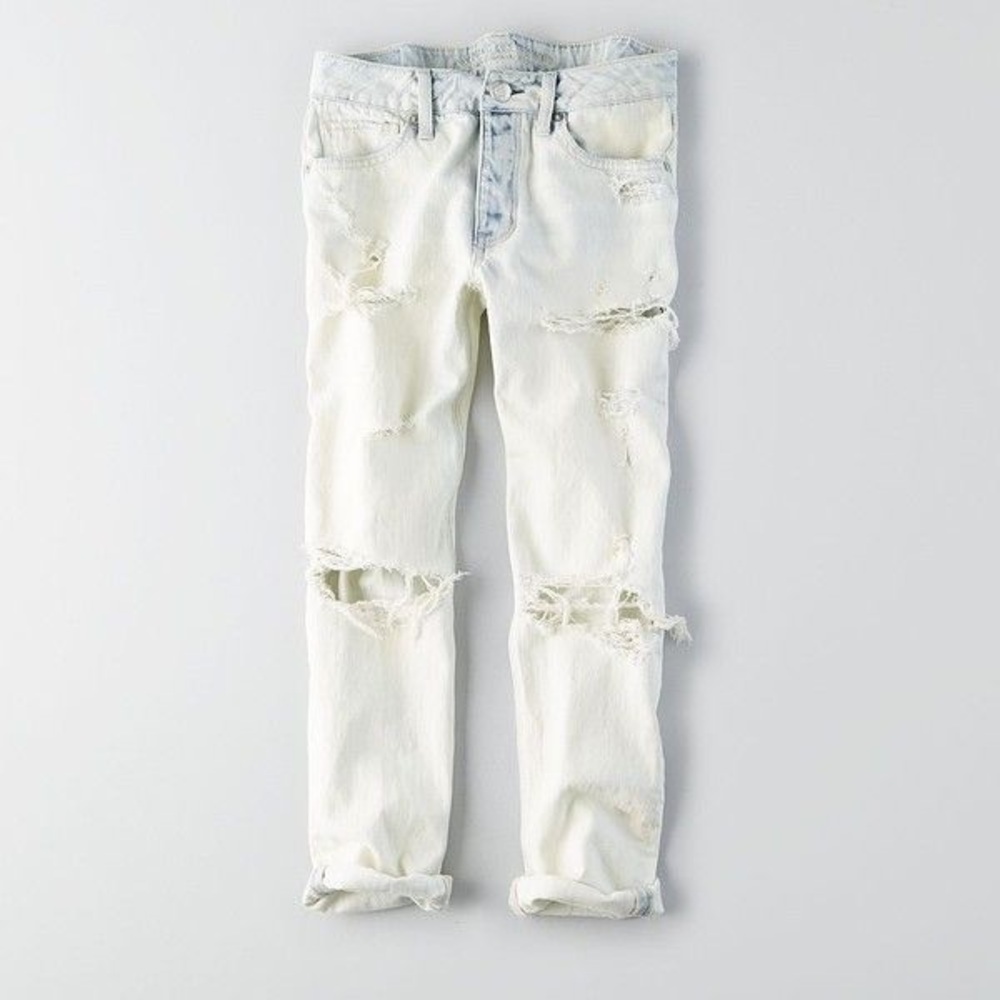 AEO high-waisted distressed Tomgirl cropped jeans