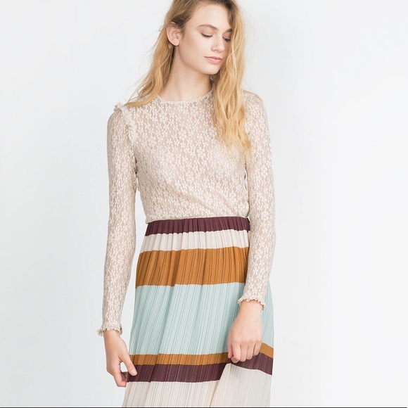 Zara Tops - Zara long sleeve lace top size small