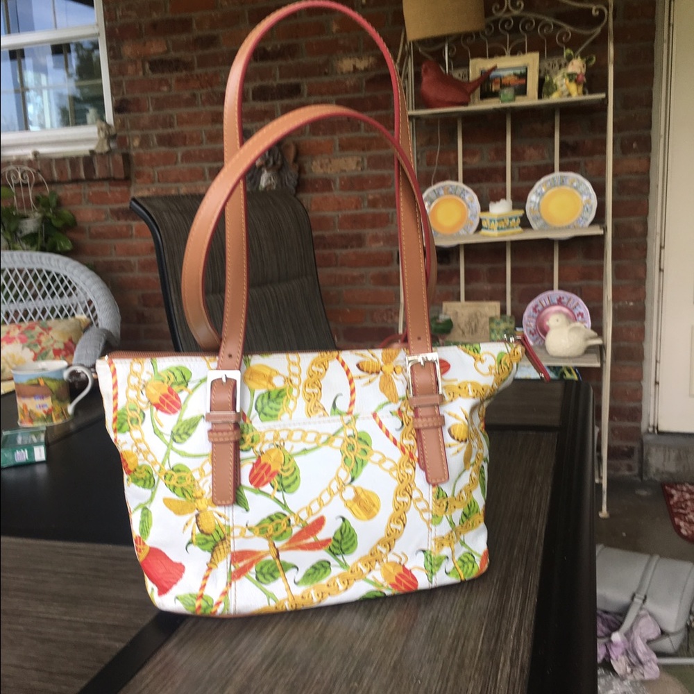 NWOT! Beautiful Leather  purse, tignanello purse
