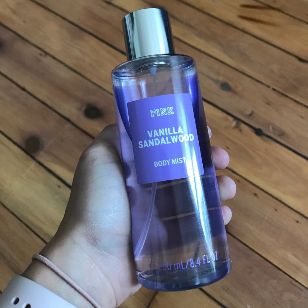 PINK LIMITED EDITION Vanilla Sandalwood Body Mist