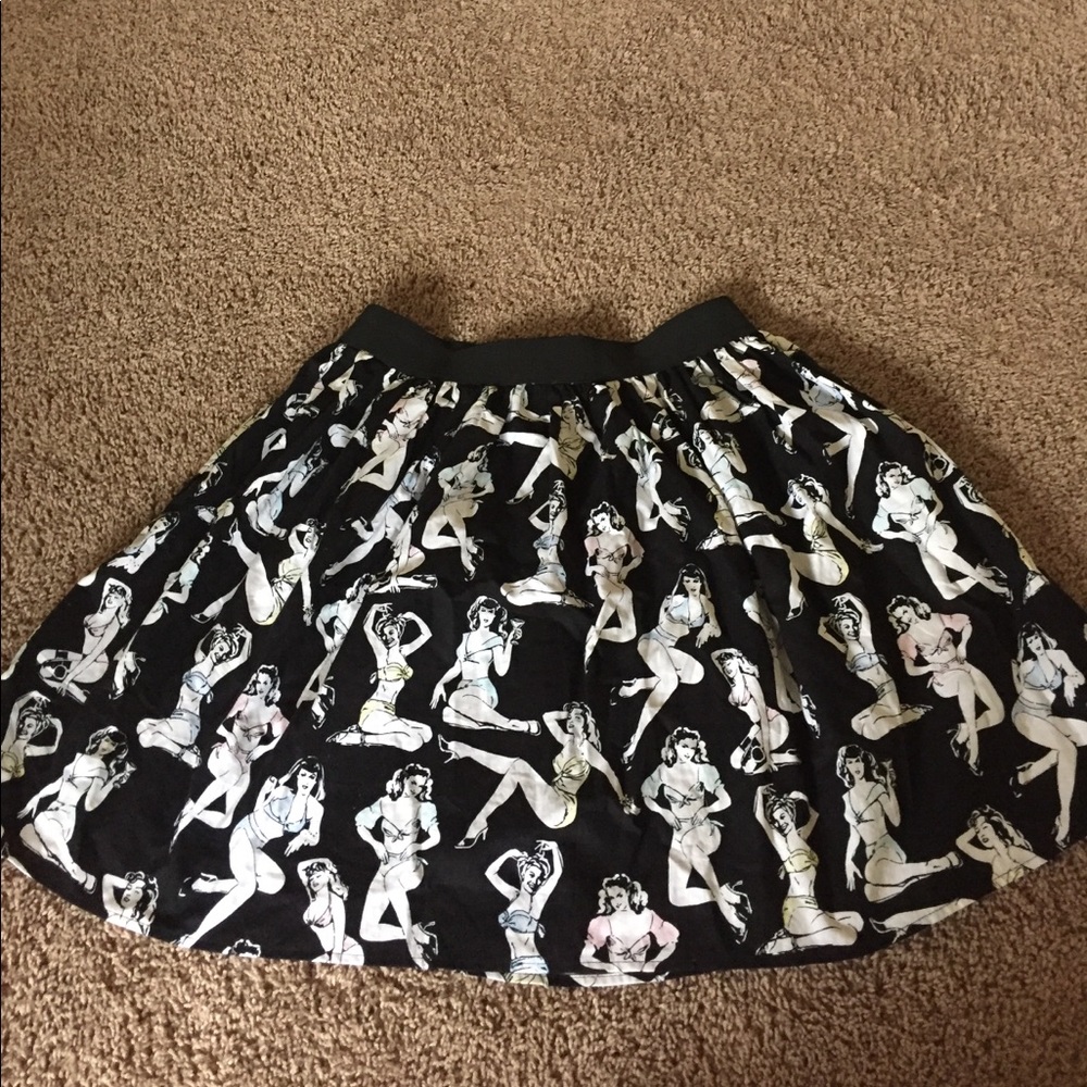 😻Pinup Model Skirt😻